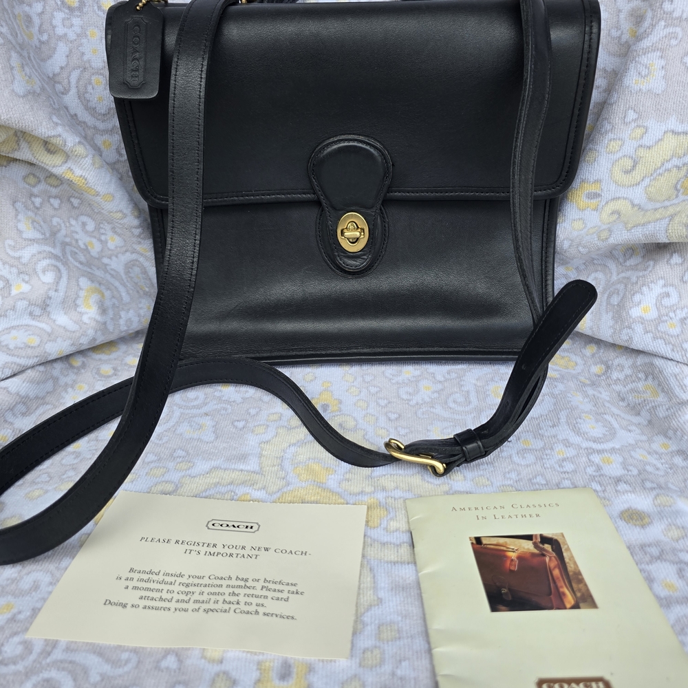 Vintage COACH WILLIS BLACK GLOVETANNED LEATHER HANDBAG #9927 - Picture 3 of 16